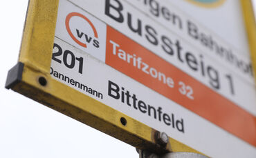 Haltestelle Bus waiblingen beinsten schild 201 Bussteig symbol symbolbild symbolfoto