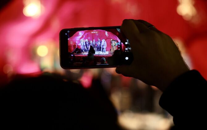 25-11-27-18-16-48-0 - 1