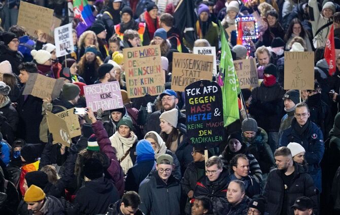 Neugründung AfD-Jugendorganisation – Proteste