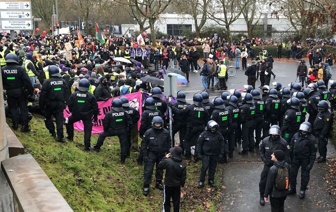 Neugründung AfD-Jugendorganisation – Proteste