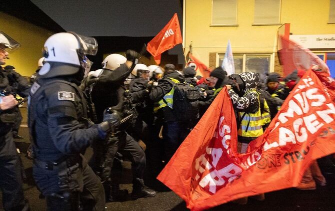 Neugründung AfD-Jugendorganisation - Proteste
