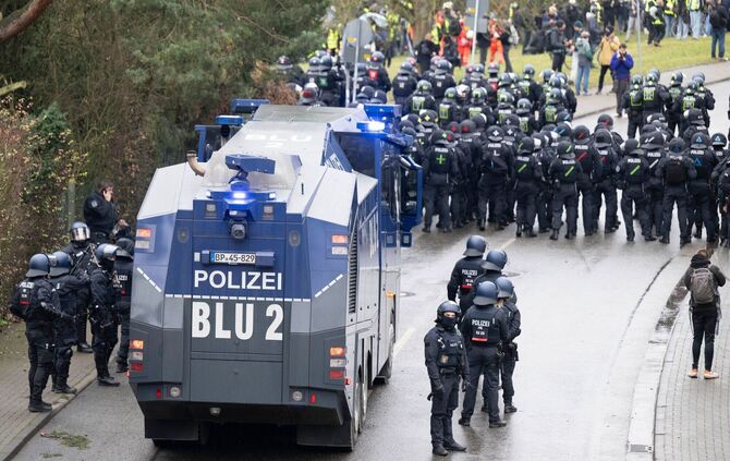 Neugründung AfD-Jugendorganisation – Proteste