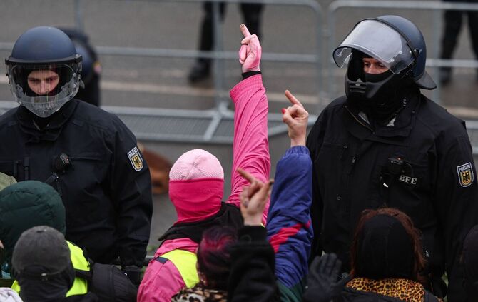 Neugründung AfD-Jugendorganisation - Proteste