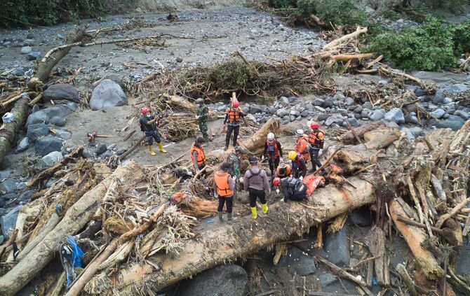 Überschwemmungen in Indonesien