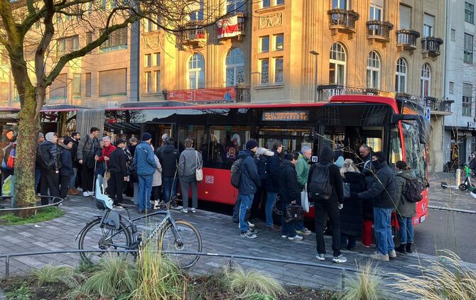 whatsapp-image-2025-12-01-at-083104