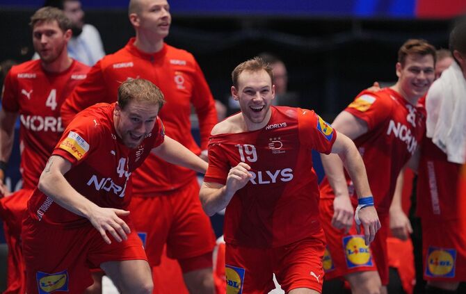 Simon Pytlick (l) und Mathias Gidsel