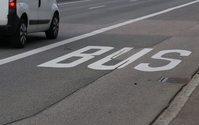 busspur bus symbol symbolbild symbolfoto