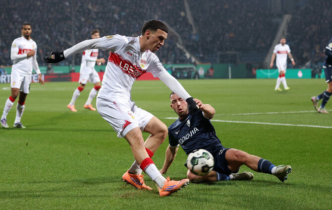 Fußball DfB-Pokal VfL Bochum vs. VfB Stuttgart - 1