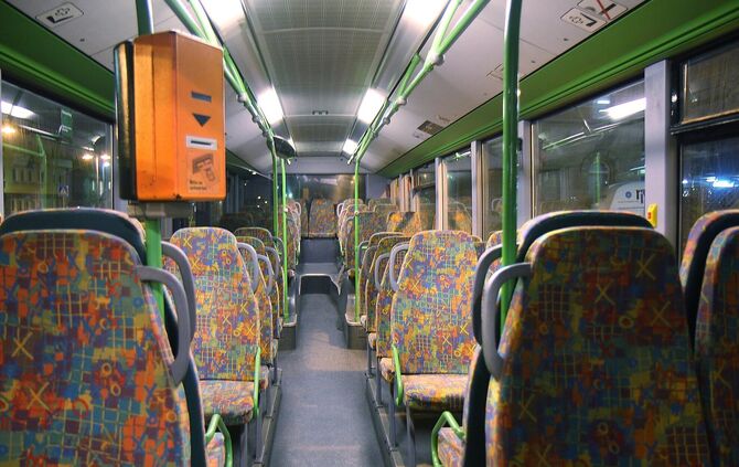 die letzte Busfahrt  Winnenden - Berglen mit  Busfahrer Knoblauch in der Silvesternacht