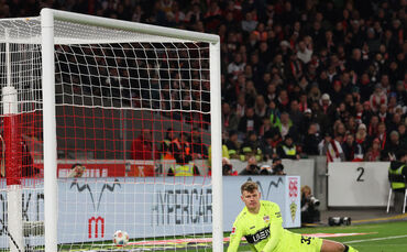 Fußball VfB Stuttgart vs. FC  Bayern München - 1