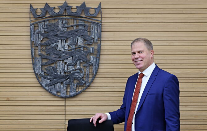 Direktor Dr. Florian Bollacher