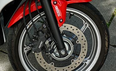 Motorrad Reifen Roller Krad symbol Symbolbild symbolfoto