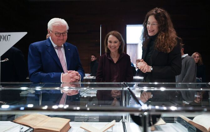 Bundespräsident Steinmeier besucht Rilke-Ausstellung