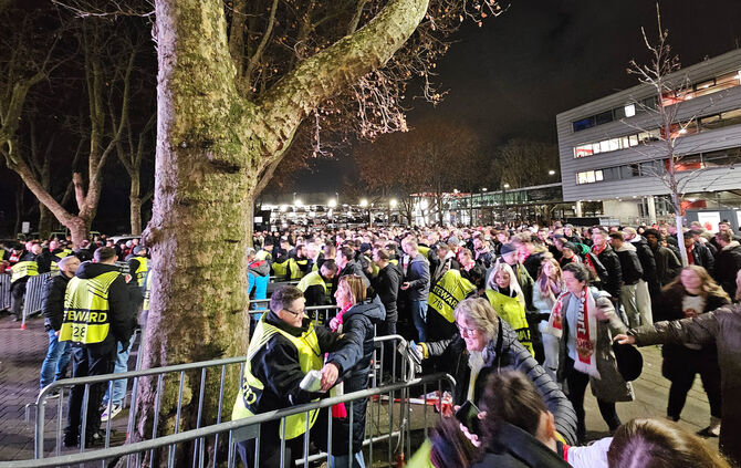 Fußball  VfB Stuttgart vs. Maccabi Tel Aviv