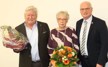 gemeinderat-karl-heinz-siegle-mit-frau-und-bm-molt - 1