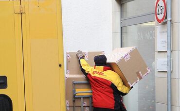 DHL Paketdienst Post Pakete - 1 - 1