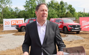 Spatenstich für das neue Trainingszentrum der Firma Milwaukee - 1 - 1 - 1