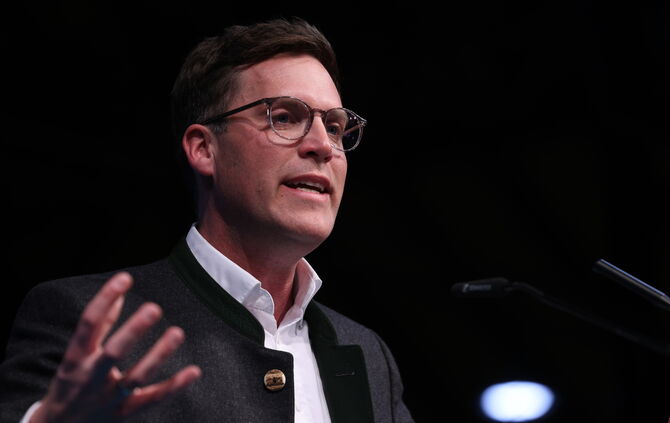 Manuel Hagel will Ministerpräsident werden; das Foto entstand 2024 beim politischen Aschermittwoch der CDU in Fellbach.