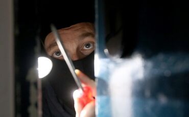 Einbruch Symbolbild Einbrecher Einbrüche