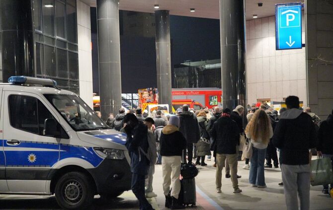 Hauptbahnhof Stuttgart evakuiert