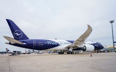 Boeing 787-9 mit Sonderlackierung «100 Jahre Lufthansa»