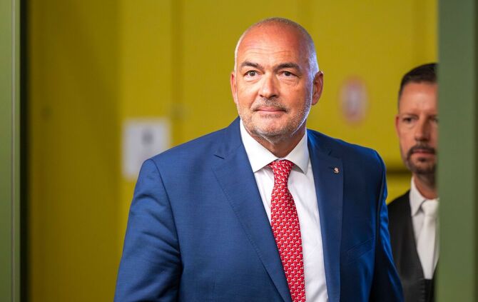 Prozessauftakt gegen Ex-Bundestagsabgeordneten Fischer