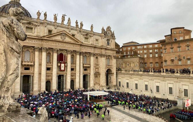Papst spendet Weihnachtssegen "Urbi et Orbi"