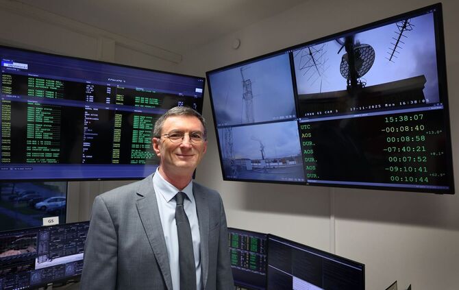 Hakan Kayal, Professor für Raumfahrttechnik