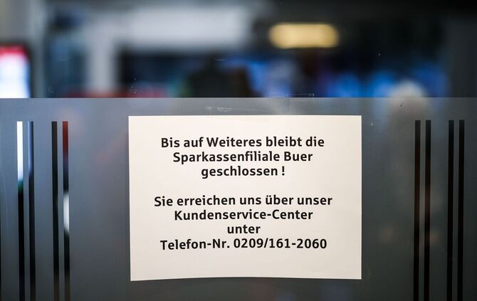 Nach Bankeinbruch - Tresorraum mit Bohrer aufgebrochen