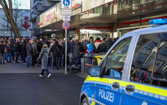Nach dem Einbruch in den Tresorraum einer Bank