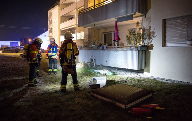 Brand durch Rakete in Schwaikheim, Schillerstr., 30.12.2025