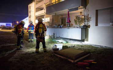 Brand durch Rakete in Schwaikheim, Schillerstr., 30.12.2025