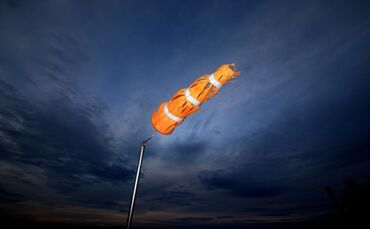 Sturm Windhose Wind Orkan Böe symbol symbolbild symbolfoto Windböen Sturmböen