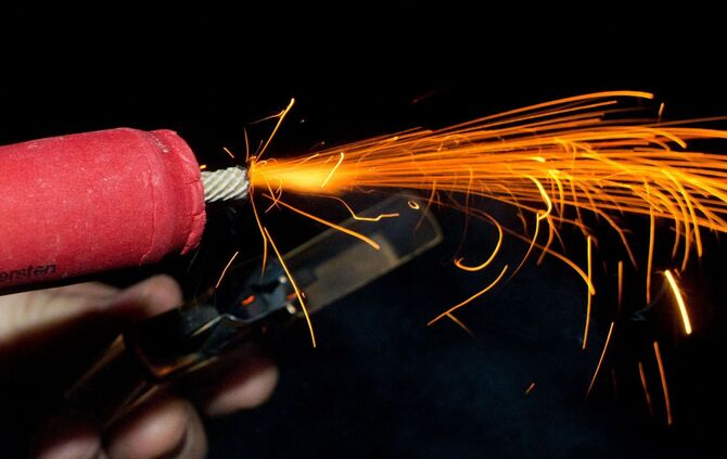 Silvester-Böllerei sorgt für Unfälle