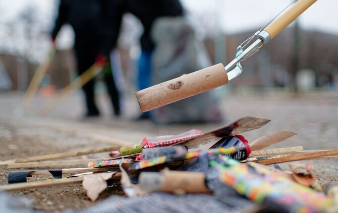 Traditioneller Neujahrsputz muslimischer Jugendlicher