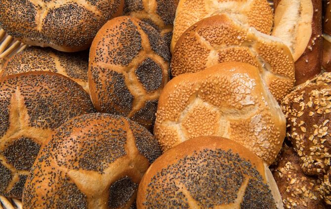 Brötchen beim Bäcker