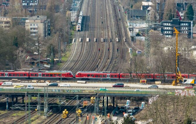 Bahn sperrt Strecke im Ruhrgebiet