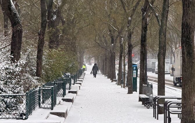 Schnee in Paris