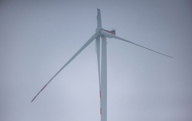 A44 gesperrt - Problem mit Windrad