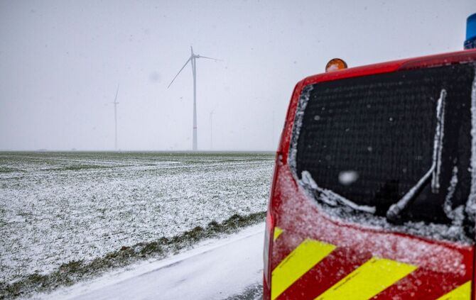 A44 gesperrt - Problem mit Windrad