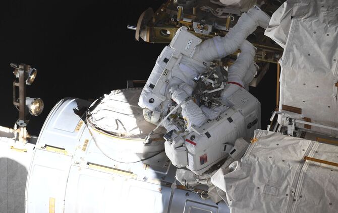 Nach dem Weltraumspaziergang von Astronaut Maurer