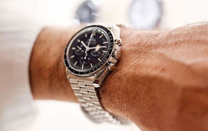 Luxusuhren in einem Juweliergeschäft