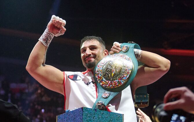 Boxen: Agit Kabayel - Damian Knyba