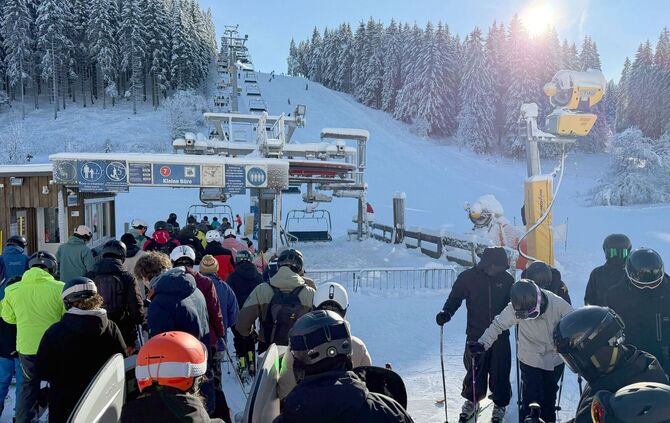 Auf Schnee folgt Eis - Gefahr auf glatten Straßen