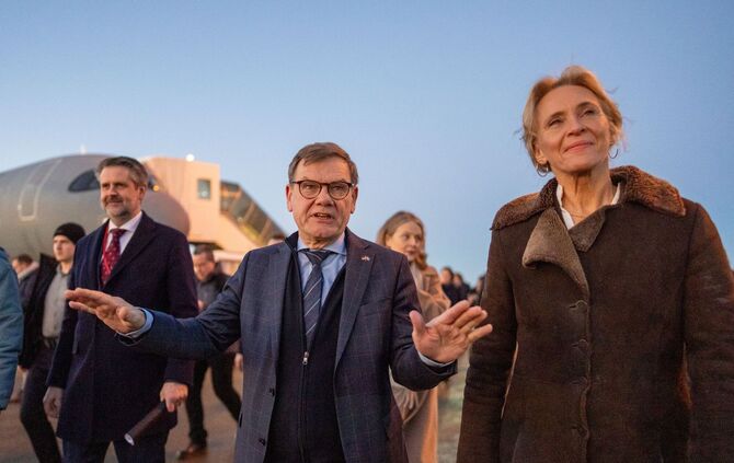 Außenminister Wadephul fliegt in die USA - Zwischenstopp Island