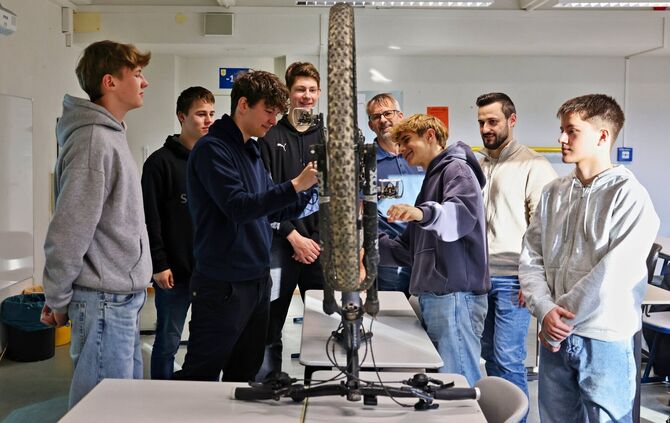 Ein Seminarkurs am Limes-Gymnasium hat große Pläne für 2026 und bereitet sich darauf systematisch vor.