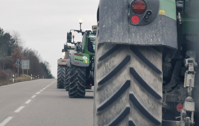Der Veranstalter rechnet mit 50 bis 70 Traktoren auf der Strecke (Symbolfoto).