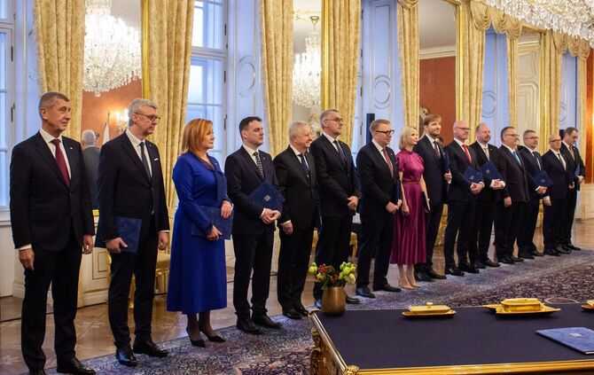 Die Verfassung sieht vor, dass jedes neue Kabinett innerhalb von 30 Tagen nach seiner Ernennung die Vertrauensfrage stellen muss