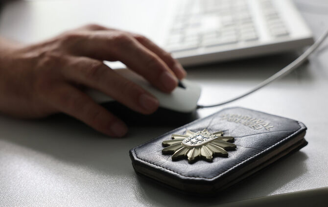 Die Ermittler in Waiblingen sichteten Zigtausende Fotos und Videos auf den in Winnenden beschlagnahmten Datenträgern - und wurde