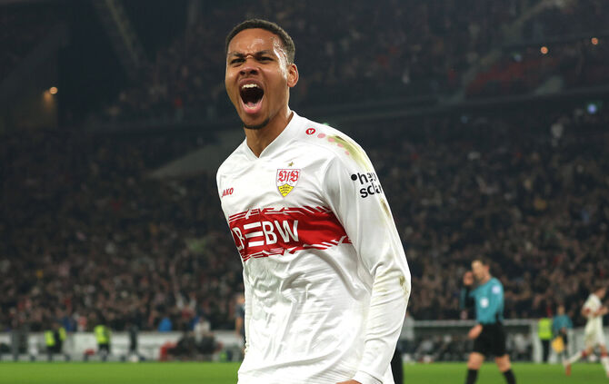 Nikolas Nartey bejubelt das 3:2 für den VfB Stuttgart.